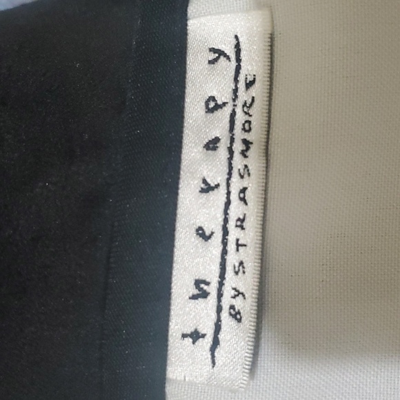 Black and White Therapy By St Sleeveless Zipper Vest - Picture 4 of 4